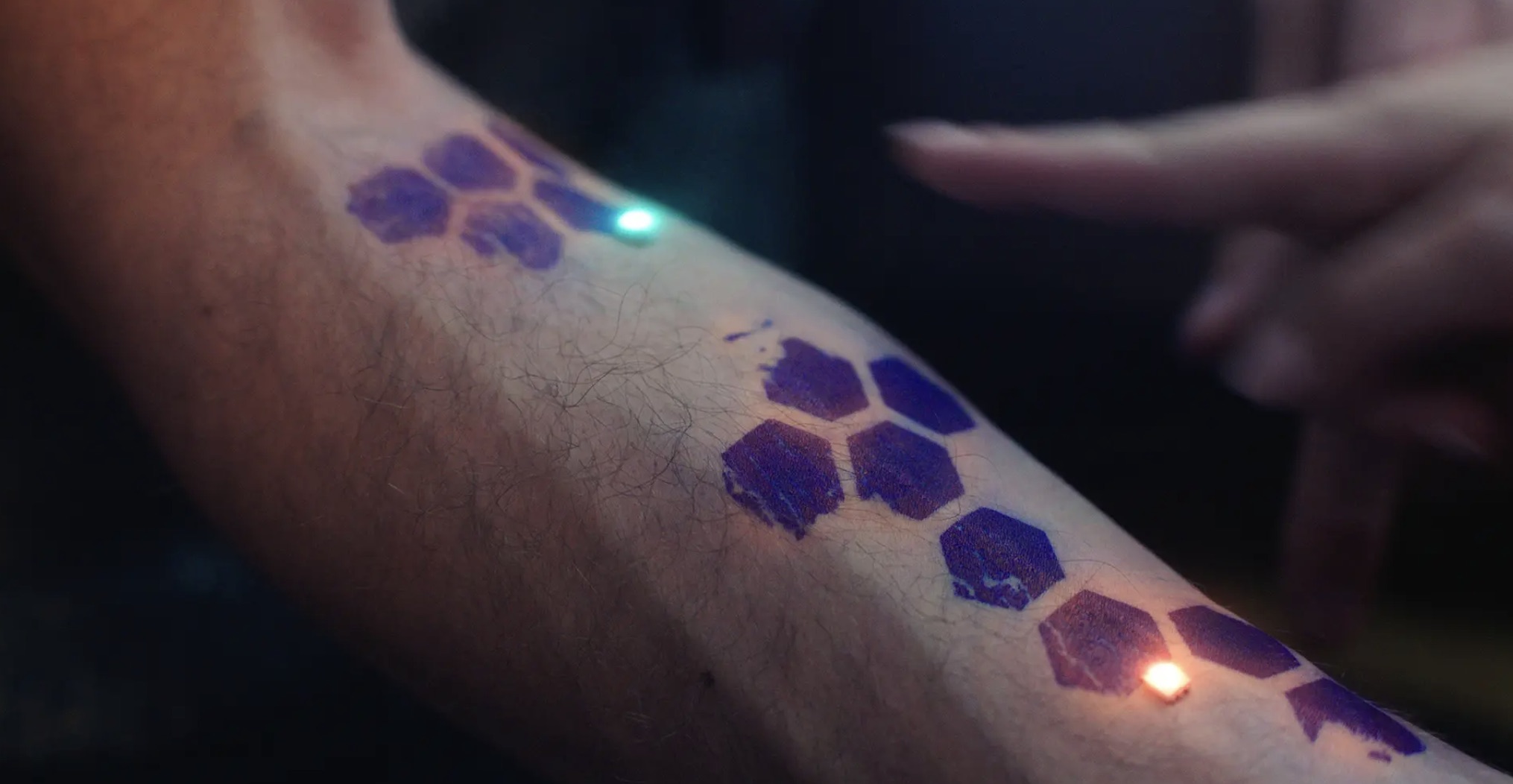 24 Crazy Sci-Fi Implants and Body Modifications